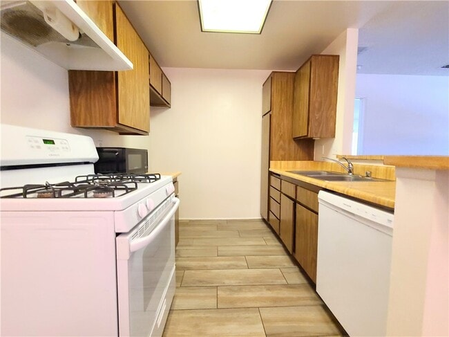 Building Photo - 26200 Redlands Blvd
