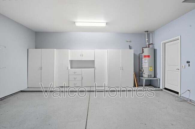Building Photo - 6326 N 14th Pl