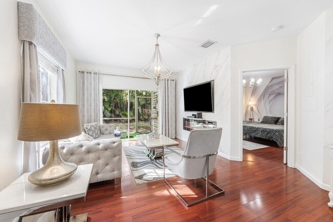 Building Photo - 20 S Lakeshore Dr