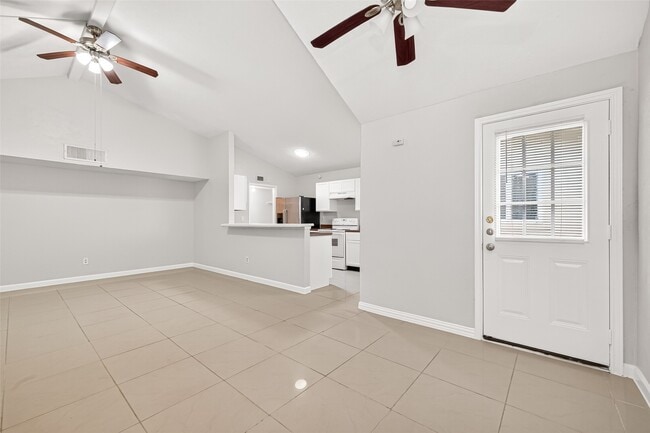 Building Photo - 17421 Ranch Country Rd