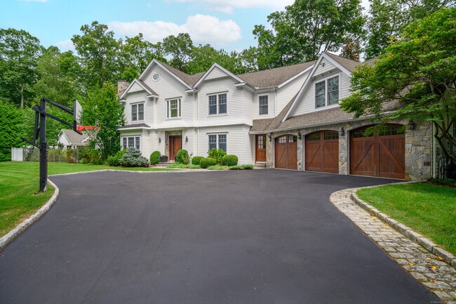 Building Photo - 46 Burr Farms Rd