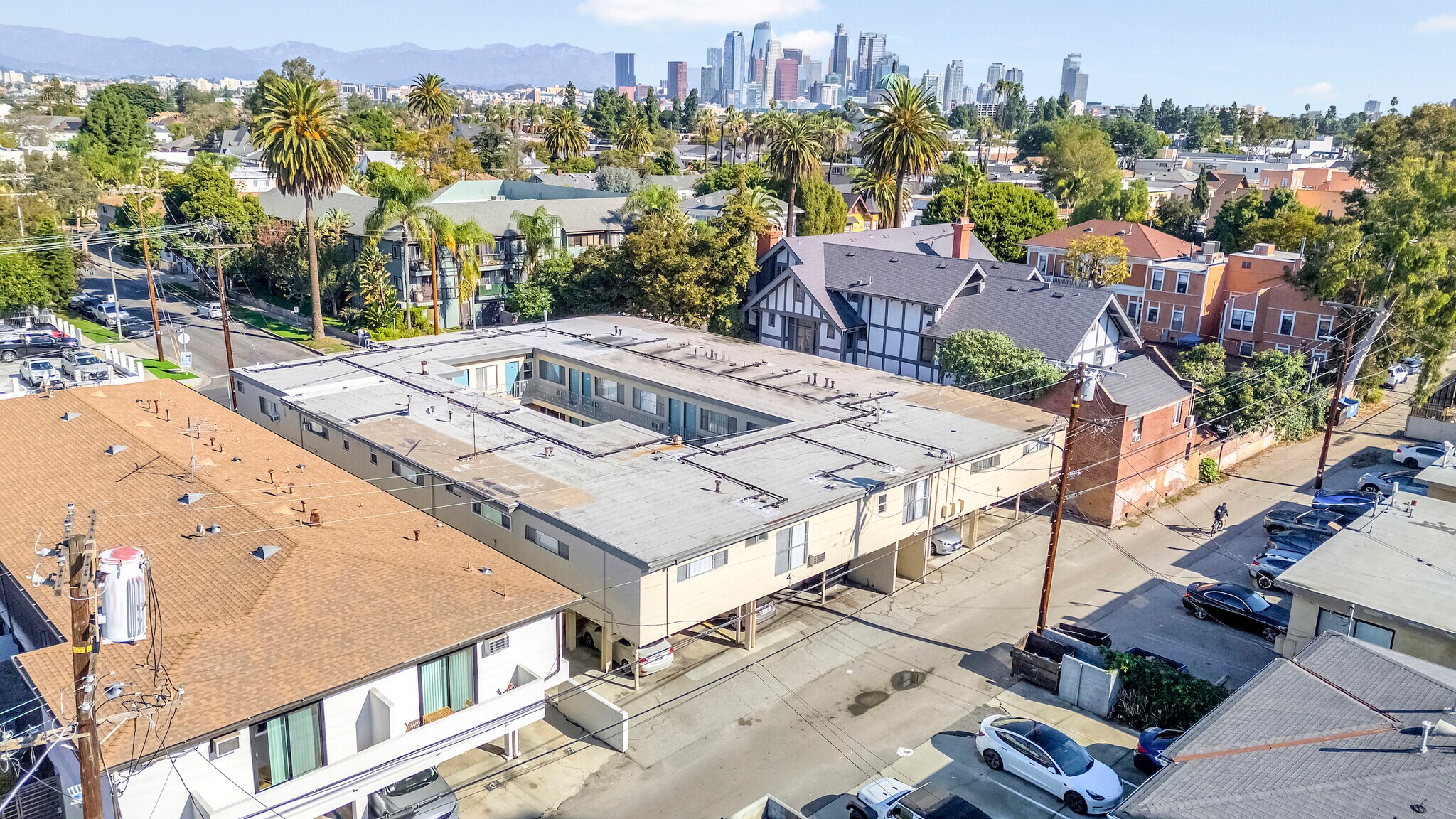 Building Photo - 1230 W 29th St