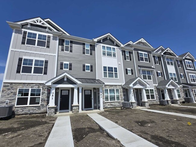 Building Photo - 351 Bridgeview Ct