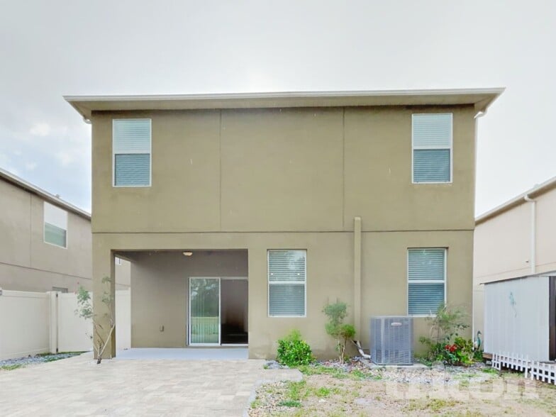 Building Photo - 13702 Lakemont Dr