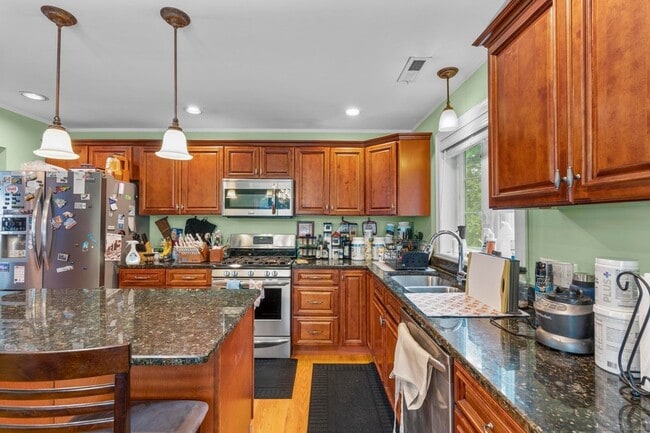 Building Photo - 55 Allen St