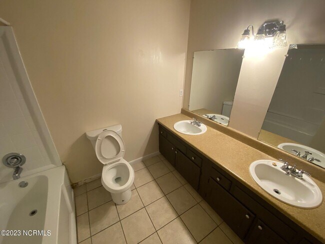 Building Photo - 110 Birch Rd