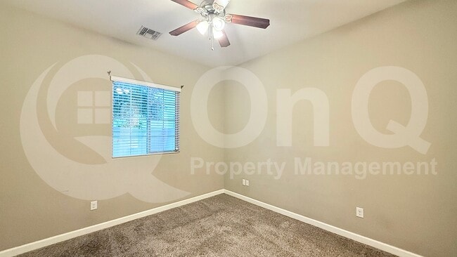 Building Photo - 1367 S Country Club Dr