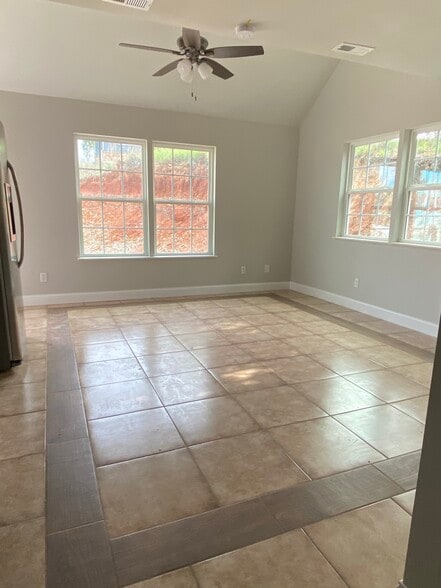 kitchen/dining area - 158 Koloiki Ln