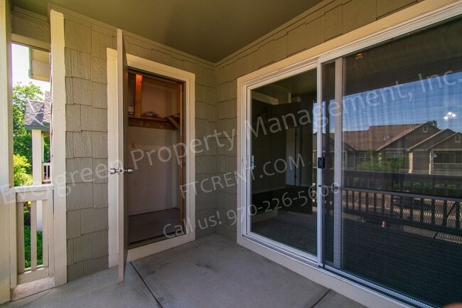 Building Photo - 5225 White Willow Dr