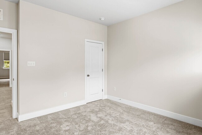 Building Photo - 32066 White Tail Dr