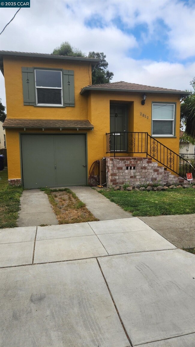 Primary Photo - 2910 Clinton Ave