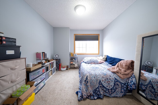 Building Photo - 17326 Lilac Ln SE