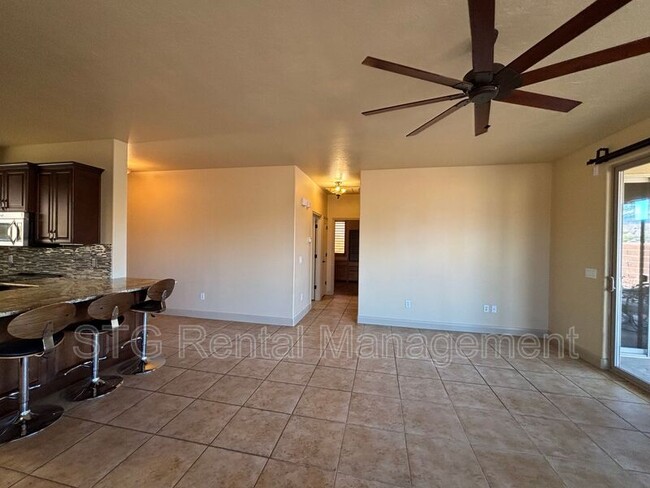 Building Photo - 530 S Coral Cv