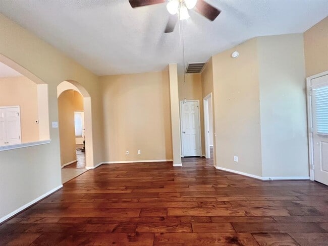 Building Photo - 6302 Richland Hills Dr