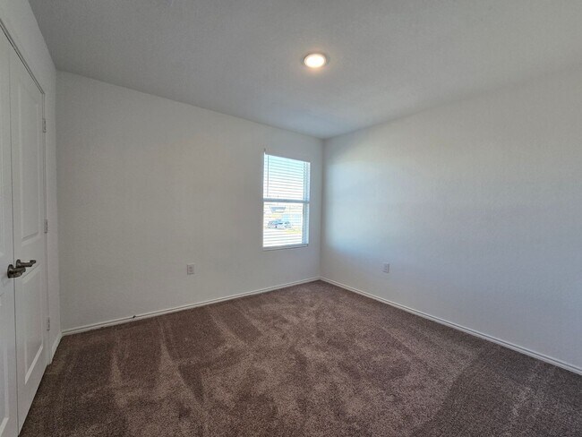 Building Photo - 13327 Laffoon Wy