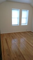 Building Photo - 2509 10th St NE