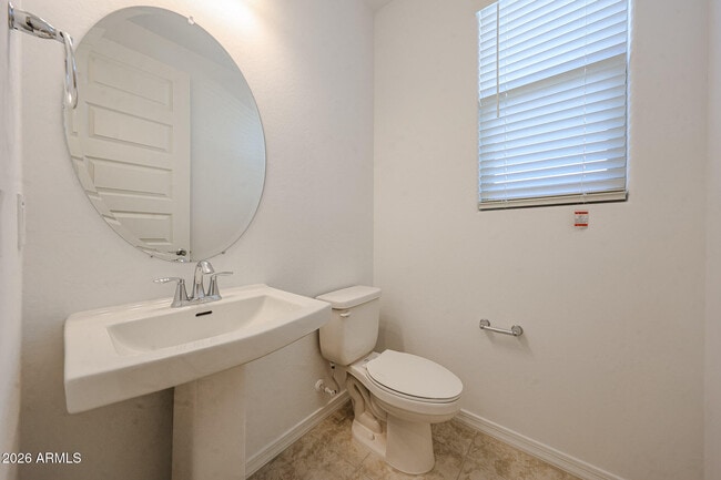 Building Photo - 8714 W Pasadena Ave