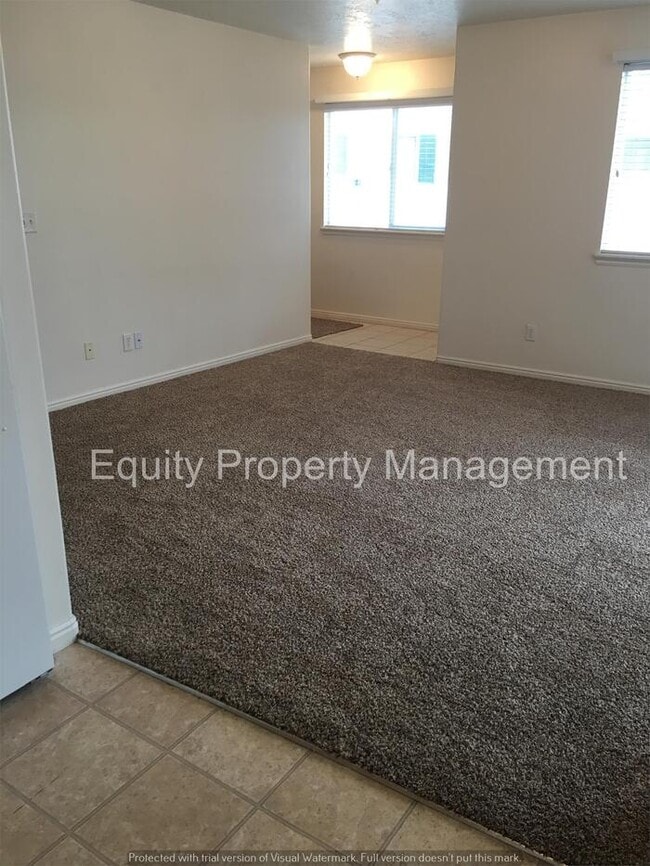 Building Photo - 3 Bedroom home in Midvale