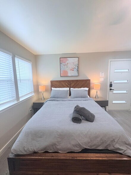 Building Photo - 6705 Great Northern Blvd