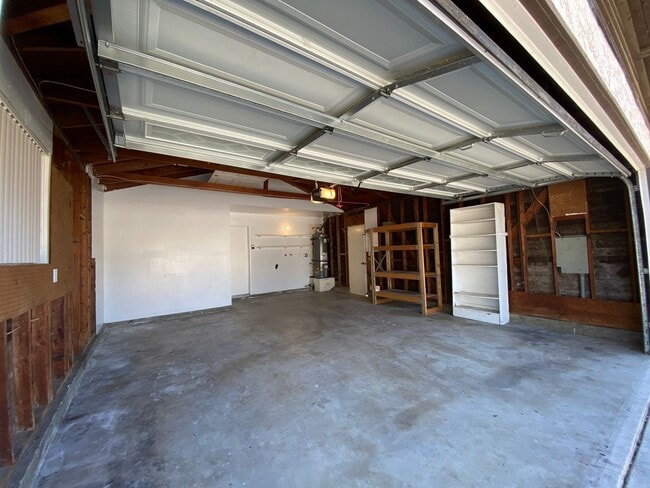 Building Photo - Remodeled 3 Bedroom Home in Oceanside!