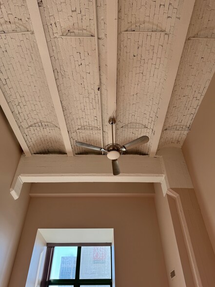 18ft Ceilings - 270 E Highland Ave