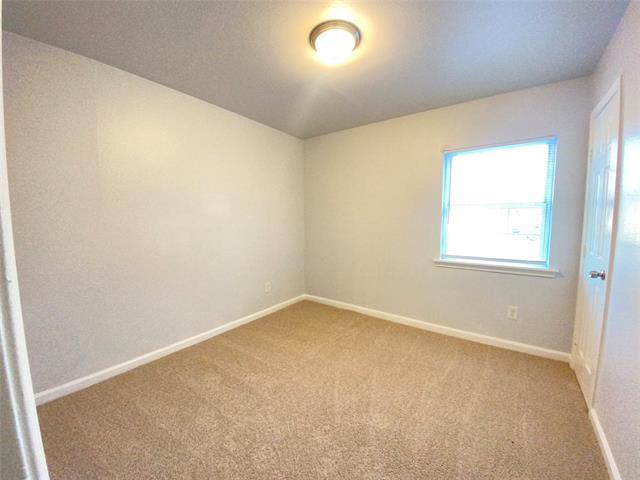 Building Photo - 905 Milam Dr