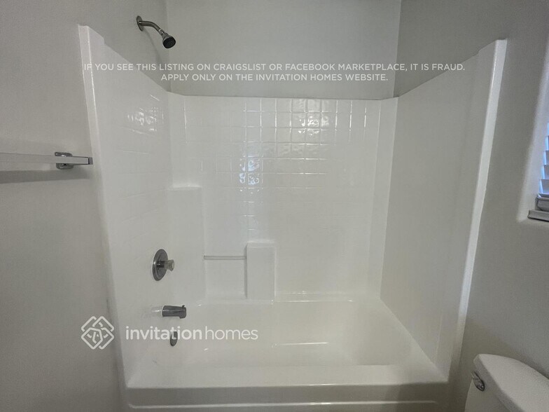 Building Photo - 10763 W Rio Vista Ln