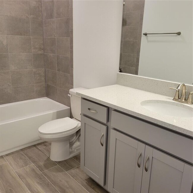 Building Photo - 3088 Via Sienna Cir