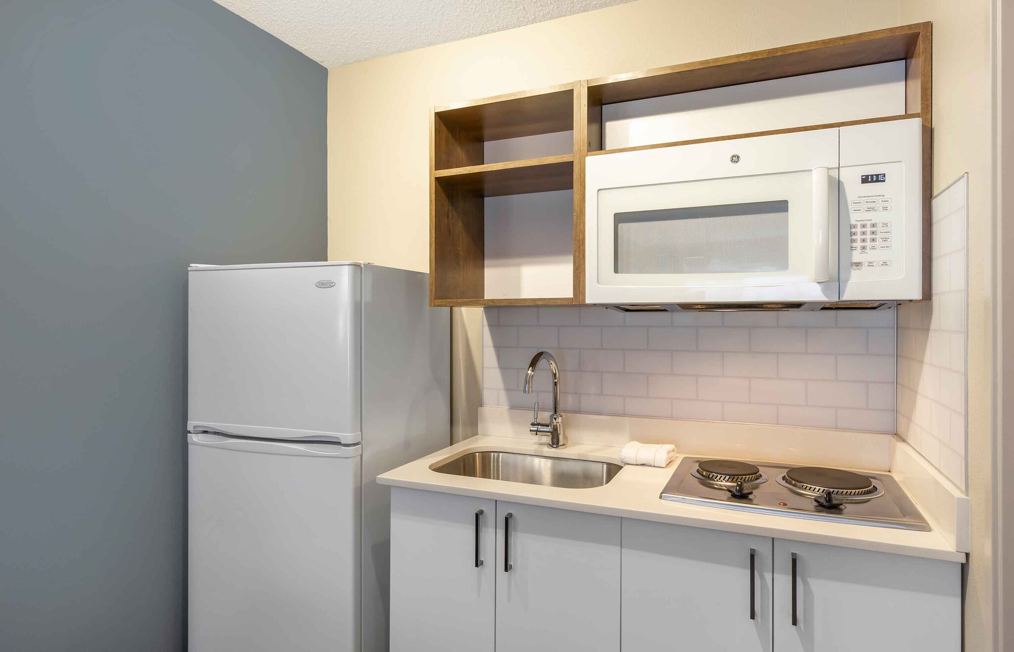 Building Photo - Furnished Studio-Seattle - Redmond