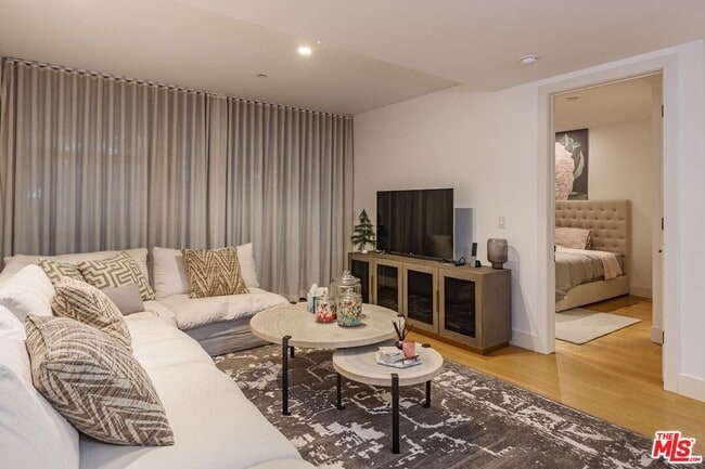 Building Photo - 10777 Wilshire Blvd