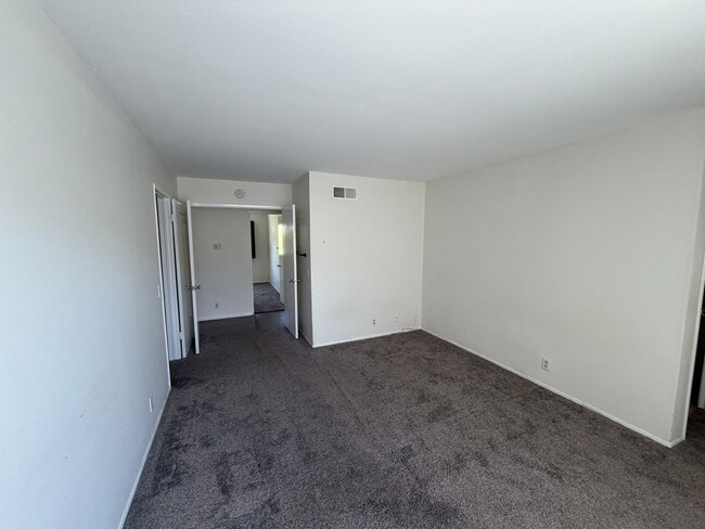 Building Photo - 3 Bedroom Home with Private Patio and Garage in Canyon Park Community