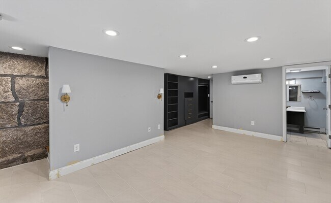 Building Photo - 353 Sumner St