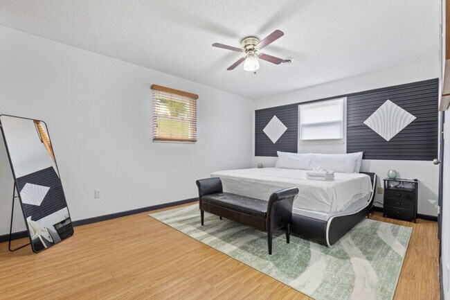 Building Photo - 400 Allensville Rd