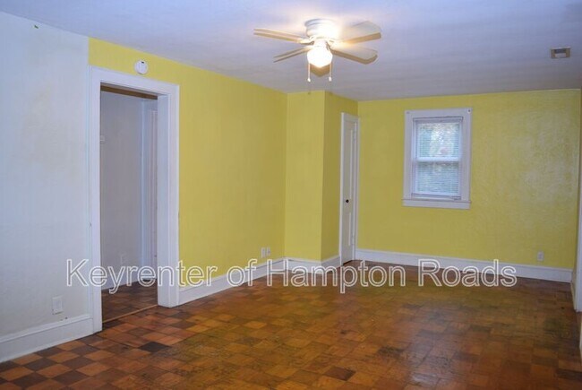 Building Photo - 1303 Tallwood St