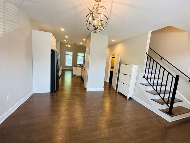 Building Photo - Spacious 3BR Home Near UT Hospital & Downtown Knoxville