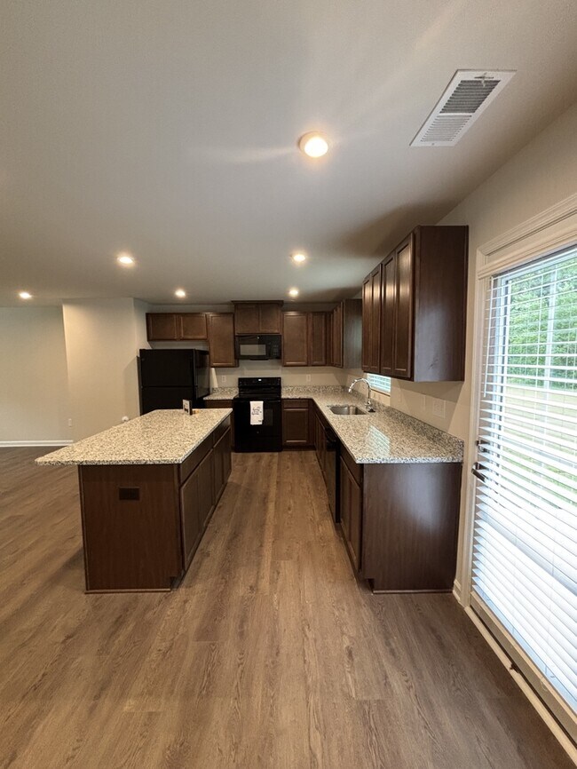 Building Photo - 282 N Coral Bells Wy