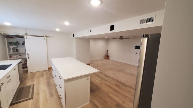Building Photo - 1576 Plata Way