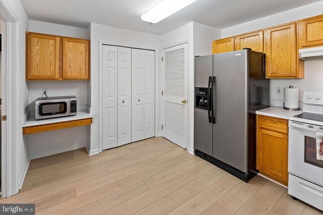 Building Photo - 6223 Wild Swan Way