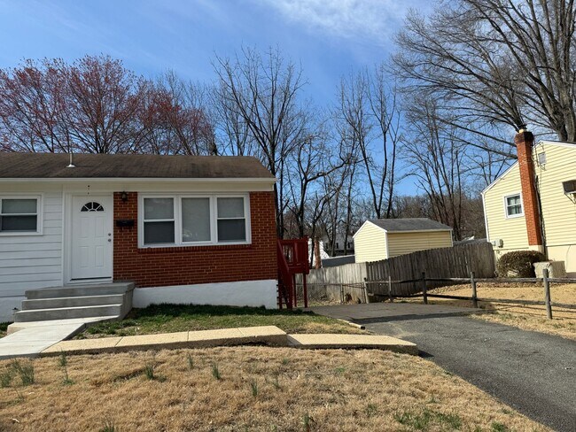 Building Photo - 1411 Harrison St