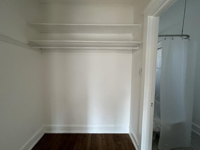 Building Photo - 0 bedroom in Chicago IL 60647