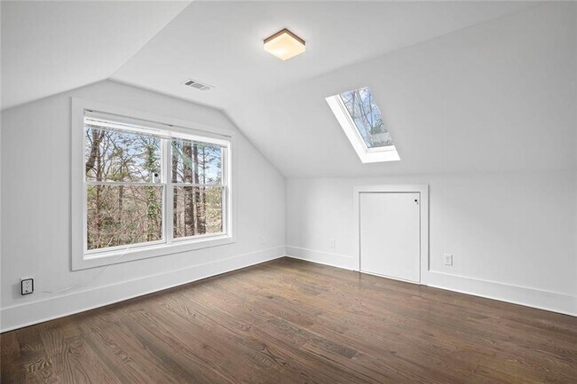 Building Photo - 6260 River Overlook Dr NW