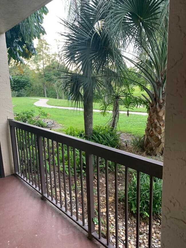 Primary Photo - 4561-21 2bed/1 bath