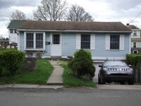 Building Photo - 320 Dawson Ave