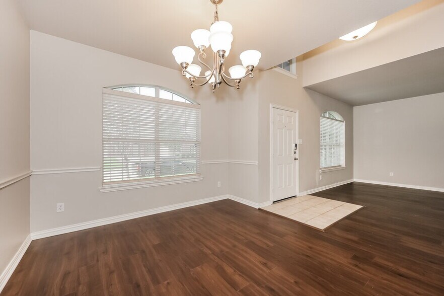 Building Photo - 1212 Fleetwood Cove Dr