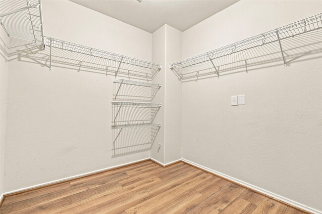 Building Photo - 2638 Ensbrook Meadow Lane