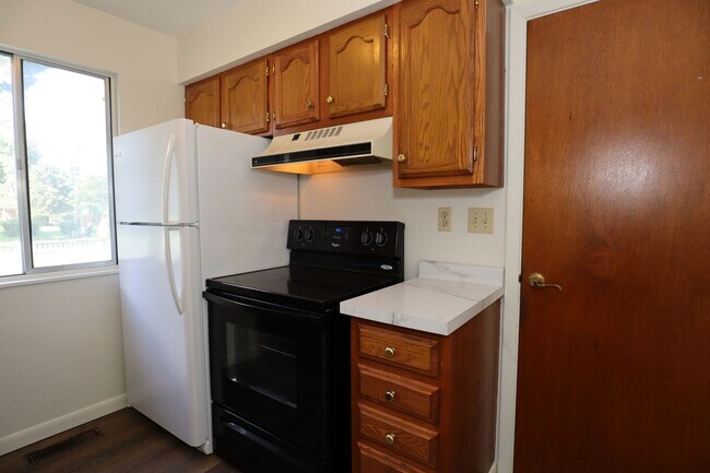 Building Photo - 3 Bedroom Thorntown Rambler!