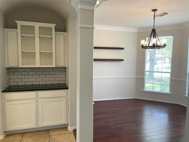 Building Photo - 6411 Virginia Fields Dr