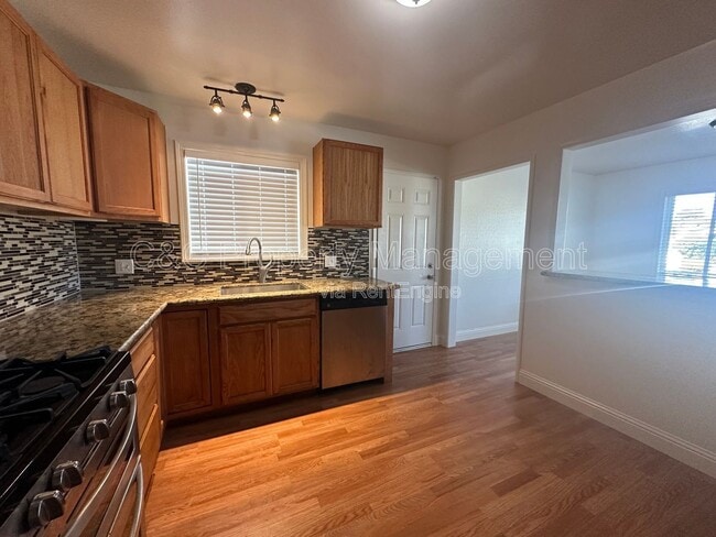 Building Photo - 1126 Granada Ave