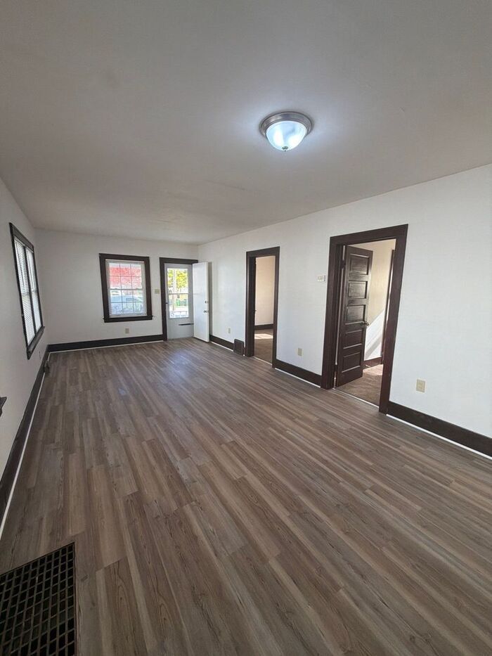 Building Photo - 780 Northfield Rd