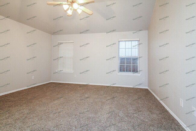 Building Photo - 5325 SE 78th St